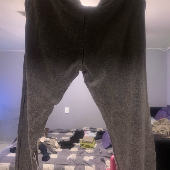 Victoria’s Secret pink tracksuit. - Picture 5 of 6